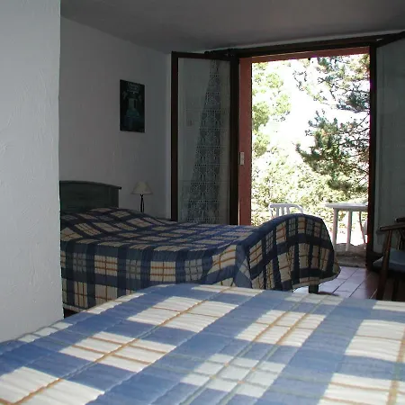 Chambres D'hote L'amandiere A Guest house Cucugnan